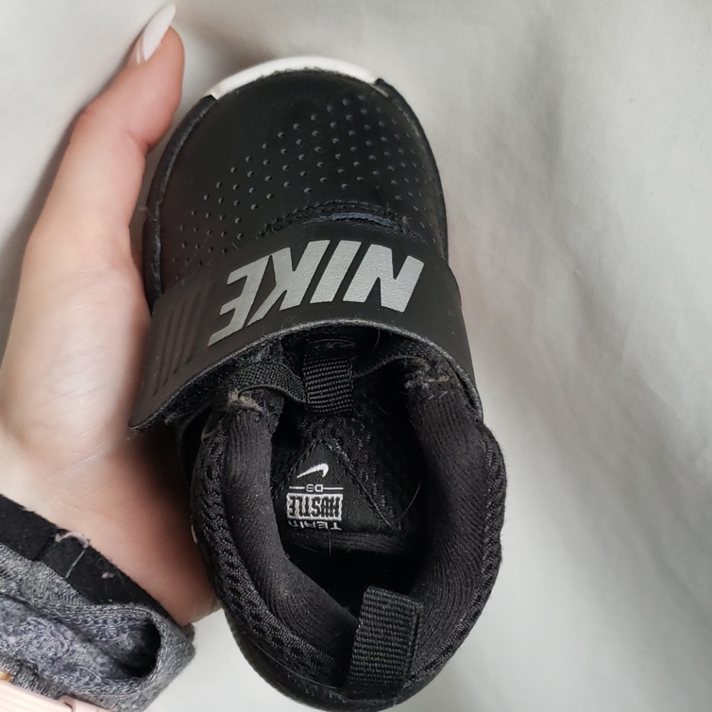 5c nike - Picture 3 of 3
